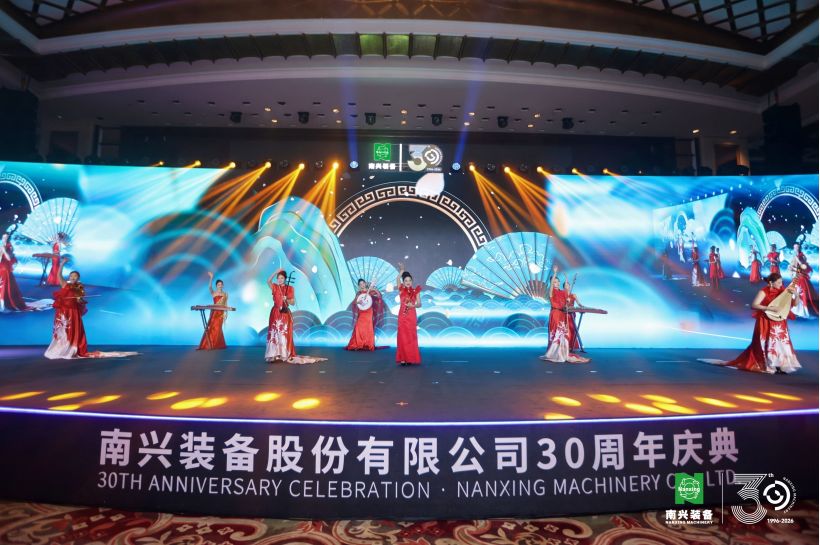 1780285073505343.jpg 《中国正当红》.jpg
